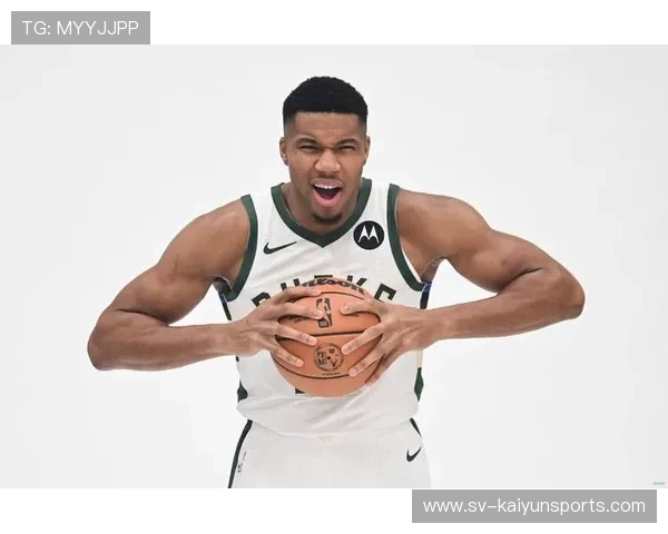 字母哥篮板与得分并举,雄鹿主场再传捷报