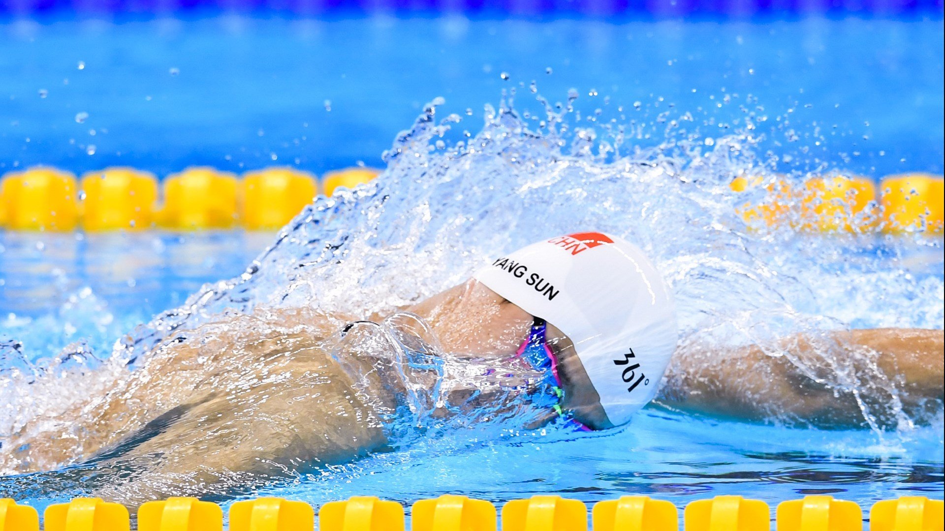 国家体育总局推动青少年体育课程进入中小学必修项，青少年体育教育国家文件